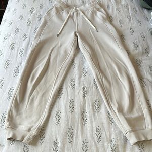 lululemon Relaxed Scuba High Rise Joggers white opal size 2 - 28” inseam